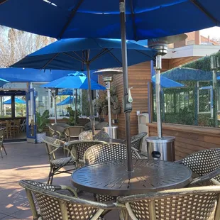 Spiro&apos;s patio Extra Hummus