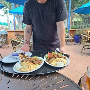 Everything was delicious! And everyone is super friendly!