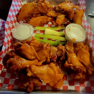Spiro's Wingz & Ale