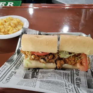 Oyster po boy with mac and cheese