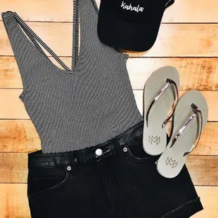 RipCurl bodysuit, Amuse Society shorts, Malvados slippers, + Splash! Hawaii exclusive hat