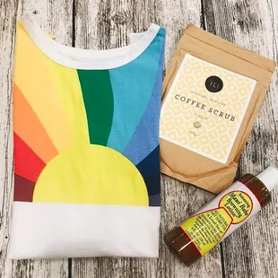 Icons of Culture shirt, &apos;Ili Coffee scrub, + Maui Babe Browning lotion