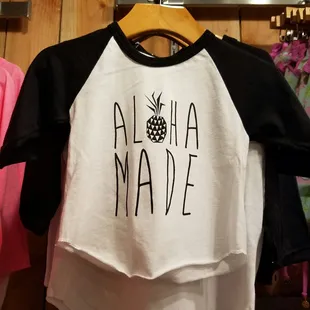 Cute tee for girls (Love pineapples!)