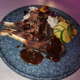 Yummy.  Lamb Chops with garlic mashed potatoes