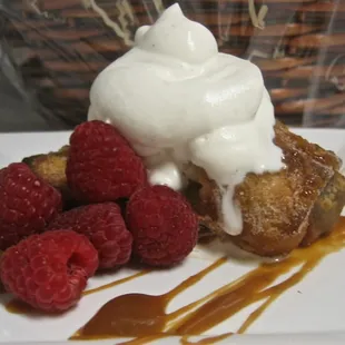 Apple Eggroll with caramel sauce