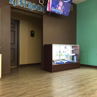 nicest laundromat I've ever seen. and it is COLD in here.