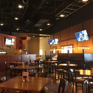 Newly Remodeled. Tons of tvs for the game.