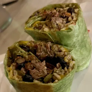 Steak burrito, nicely stuffed... but bland.