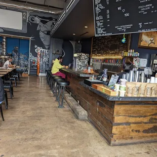 Great ambiance. Industrial but filled with such kickass graffiti art.