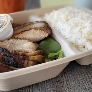 Kor Moo Yang with spicy fish sauce
