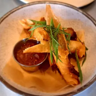 Shanghai Lumpia to start...