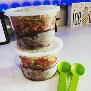Acaí Bowls ready to go!! Create your own bowl and make it big!