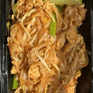 Chicken pad Thai noodles