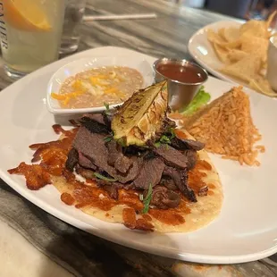 Sirloin tacos and margaritas