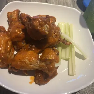 Wings hot AF