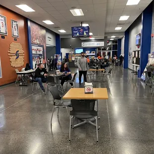 Hallway with courts on both sides