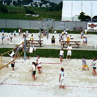 4 outdoor sand courts, 6 indoor volleyball courts