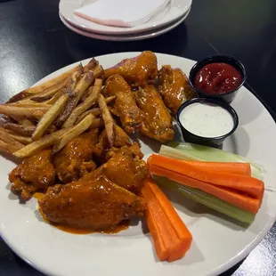 1 lb of wings crispy.