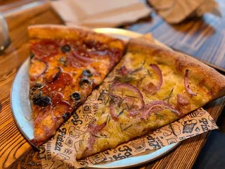 Fat Lip Pizza & Beer