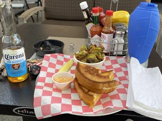 Teakwoods Bar Vs Grill