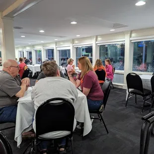 Nice dining atmosphere