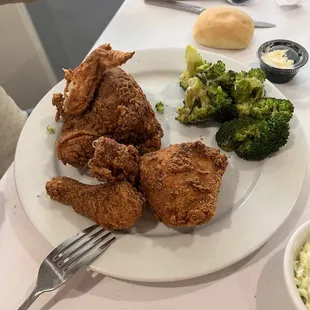 Fried chicken, broccoli with cheese