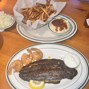 Whitefish/ Shrimp plate w/ 2 sides