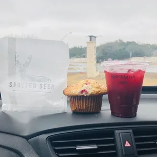 Raspberry muffin and blackberry lemonade