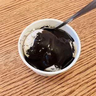 Cookies &amp; Cream with hot fudge