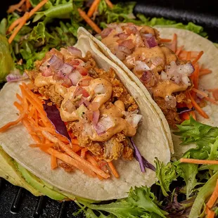 Oyster mushroom, Romaine, shredded carrots Chilly lime sauce