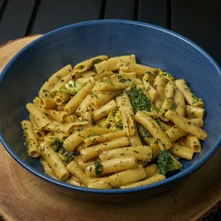 Pasta, vegan cheese, broccoli, kale