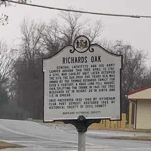 This is how the Spready oak got its name, from the tree that stood here until the 1960s. Its remains still rot next to the sign.