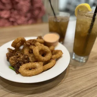Calamari, Mai Tai, Long Island Iced Tea