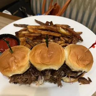 kalua pork sliders