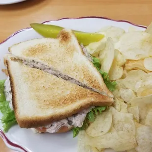 Tuna salad sandwiche