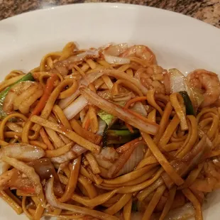 Shrimp lomein