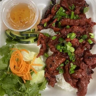 Grilled pork rice plate
