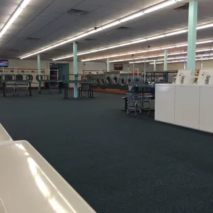 washers, dryer, loaders, wifi, playground, and open 24.