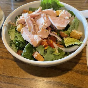 Signature Salad with turkey