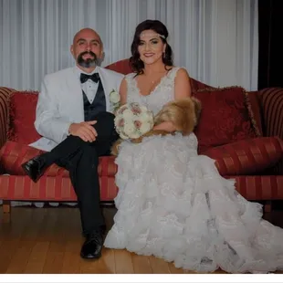 Bridal room vintage decor