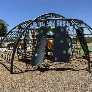 Climbing structure