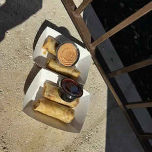 Cheeseburger and pepperoni spring roll