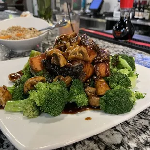 Salmon with Fresh Mushrooms and broccoli