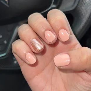 Got an appointment same day. Moni did an amazing job, I had to schedule my next appointment! ($35 for manicure gel) Thank you