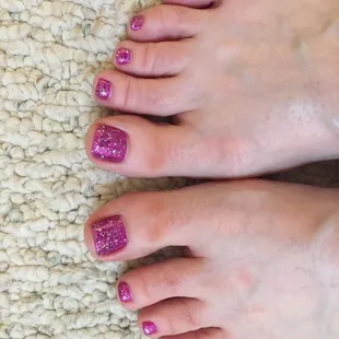 Sophea did another fabulous job with my gel pedicure today. Makes me smile to look at the party on my toes. :)