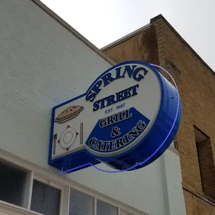 a sign for spring street