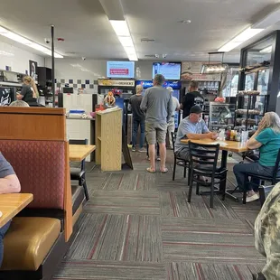 Front dining &amp; check out