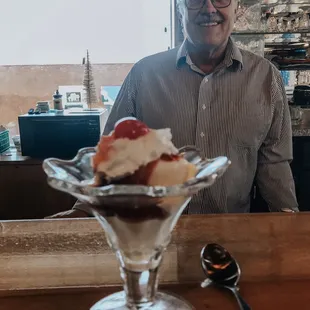 Friends, photos, and sweet treats. Ice cream Sundae. Keith made the sundae worthwhile.