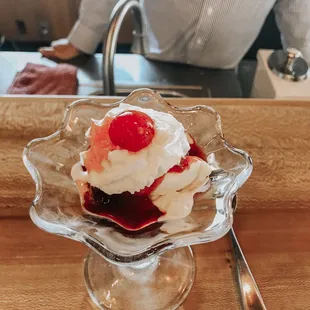 Friends, photos, and sweet treats. Ice cream Sundae.
