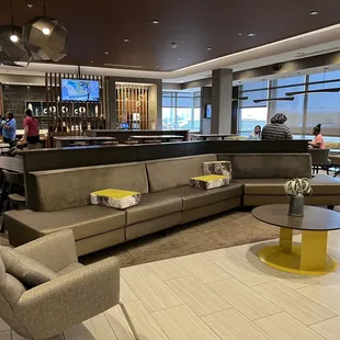 Beautiful lounge and breakfast area